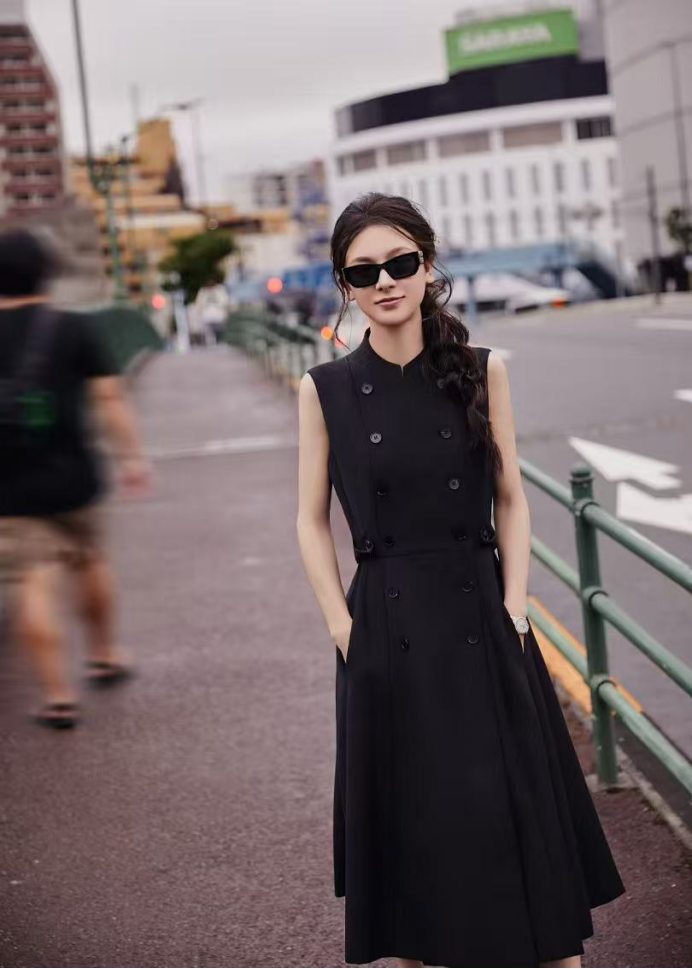 戴丽东京时装周 街头look又A又飒